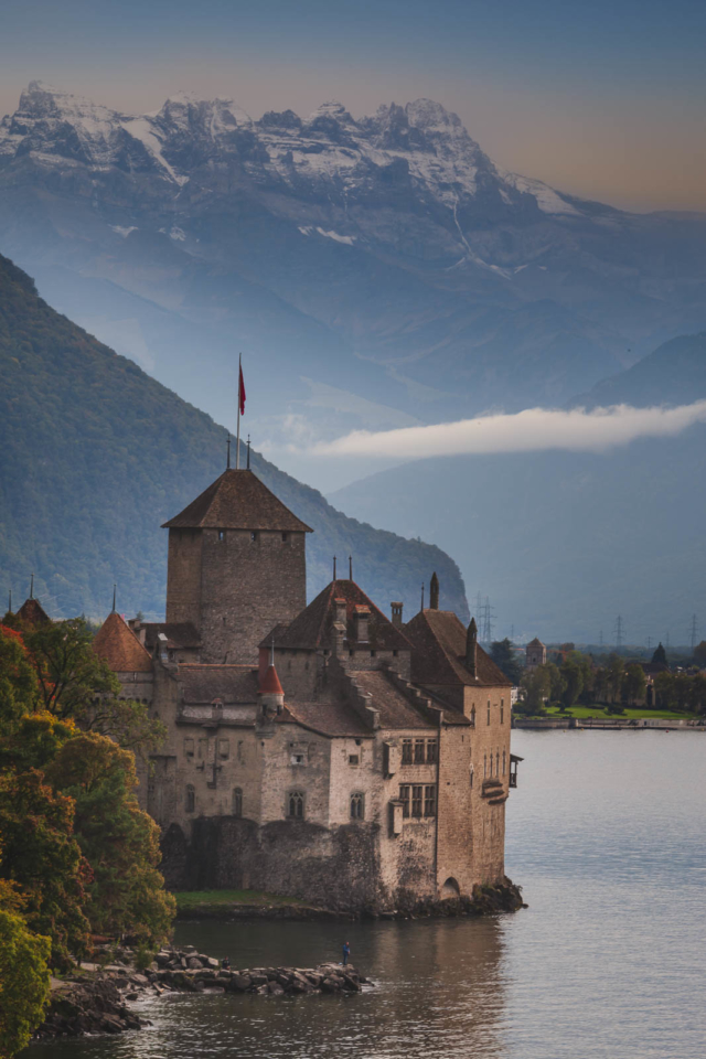 Château de Chillon on Lake Geneva with mountain backdrop – top Montreux attraction