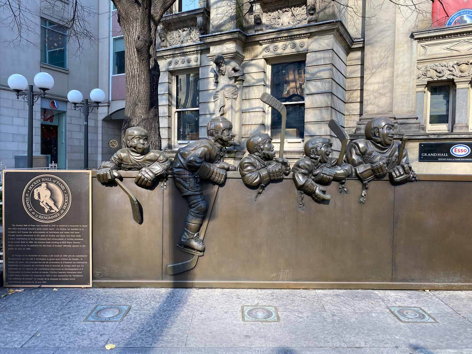 Famous statue at the entrace to the Hockey Hall of Fame.